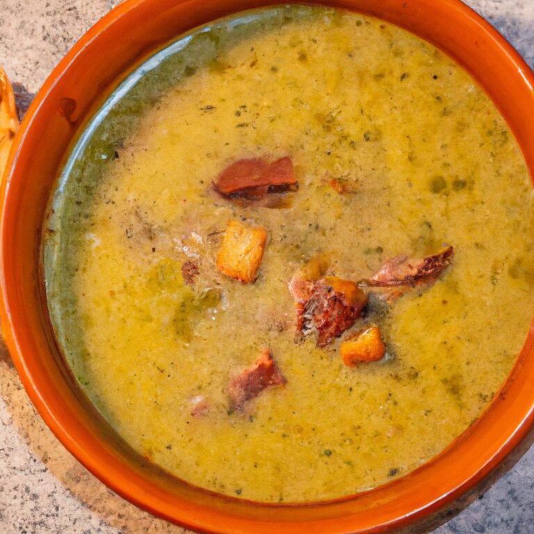 Staročeská hrachová polévka s uzeným