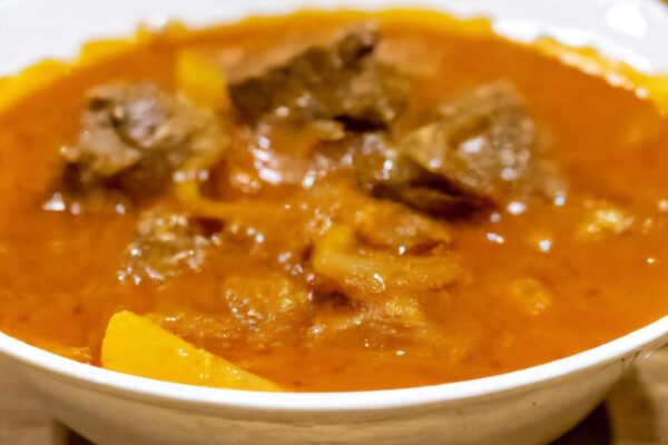 Staročeský hovězí guláš na pivě