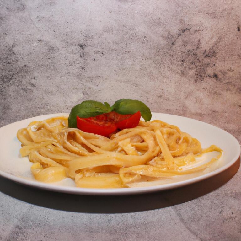 Domácí těstoviny s rajčaty