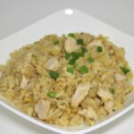 Restovaná rýže s kuřecím masem