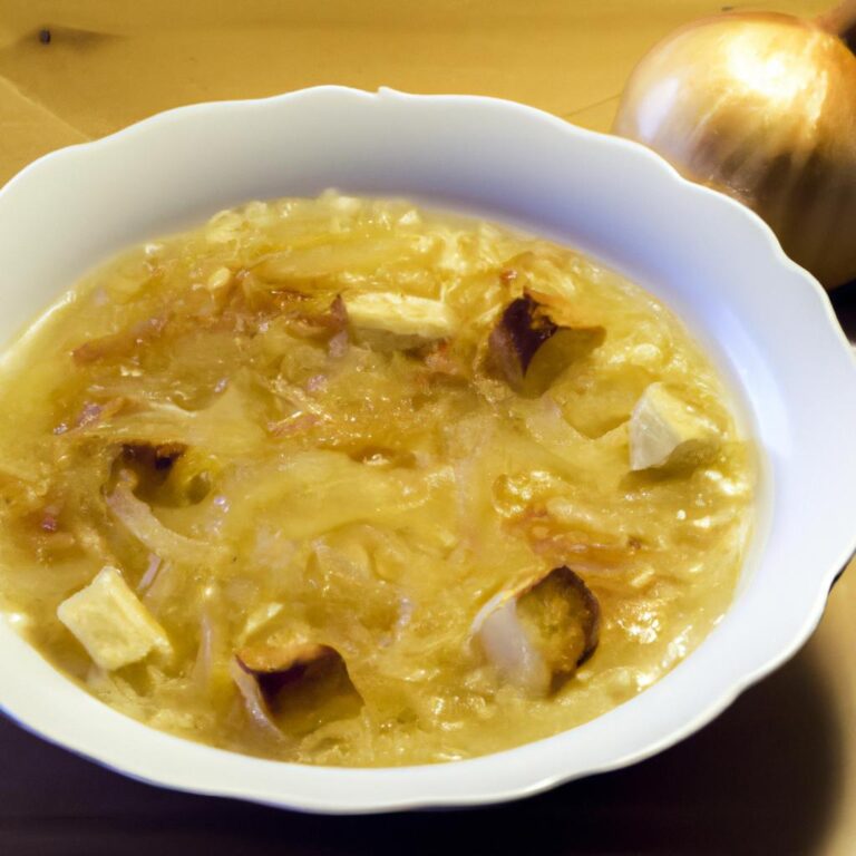 Polévka cibulová se sýrem